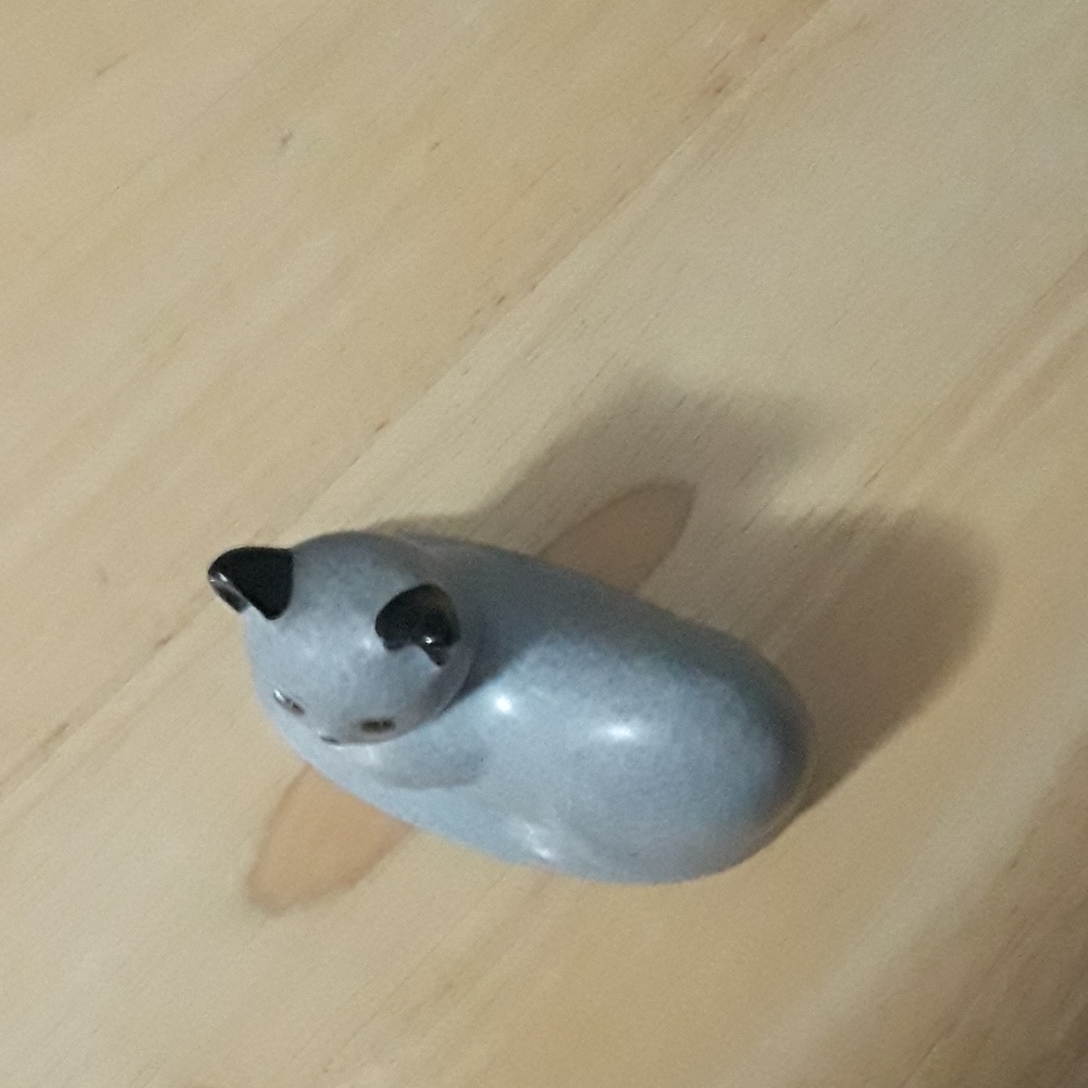 Vintage CERAMIC Gray Laying CAT - Picture 6 of 8